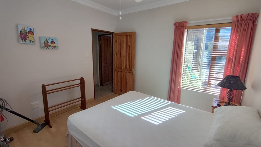 6 Bedroom Property for Sale in Stilbaai Wes Western Cape
